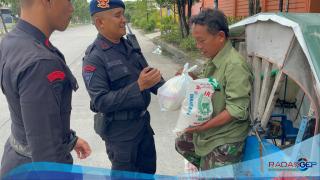 Brimob Sumut Tebar Kepedulian, Batalyon A Pelopor Gelar Bakti Sosial Jumat Berkah di Medan